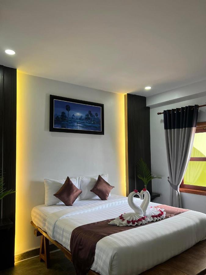The Moon Kampot Boutique Hotel Exterior foto