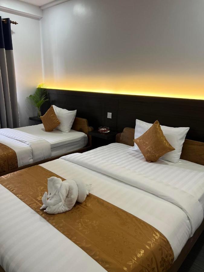 The Moon Kampot Boutique Hotel Exterior foto