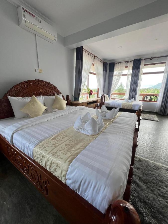 The Moon Kampot Boutique Hotel Exterior foto